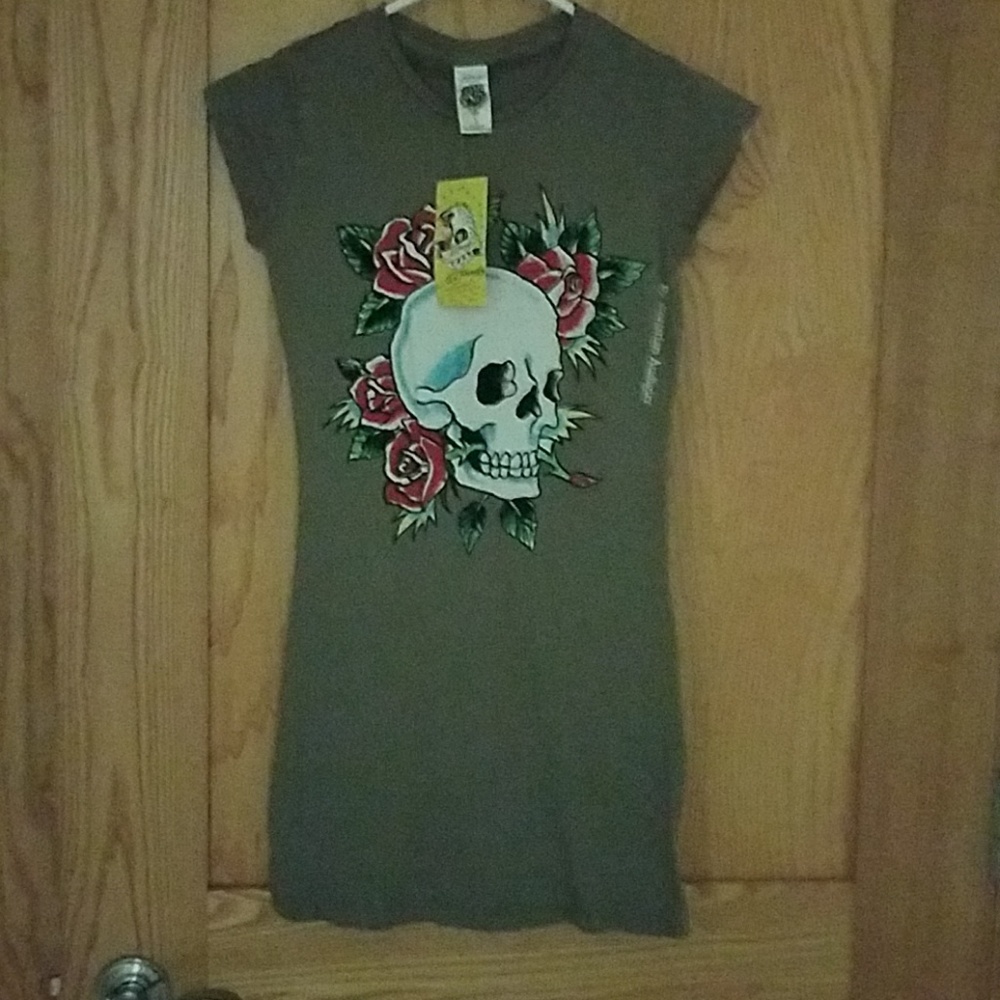 NWT ED HARDY TSHIRT